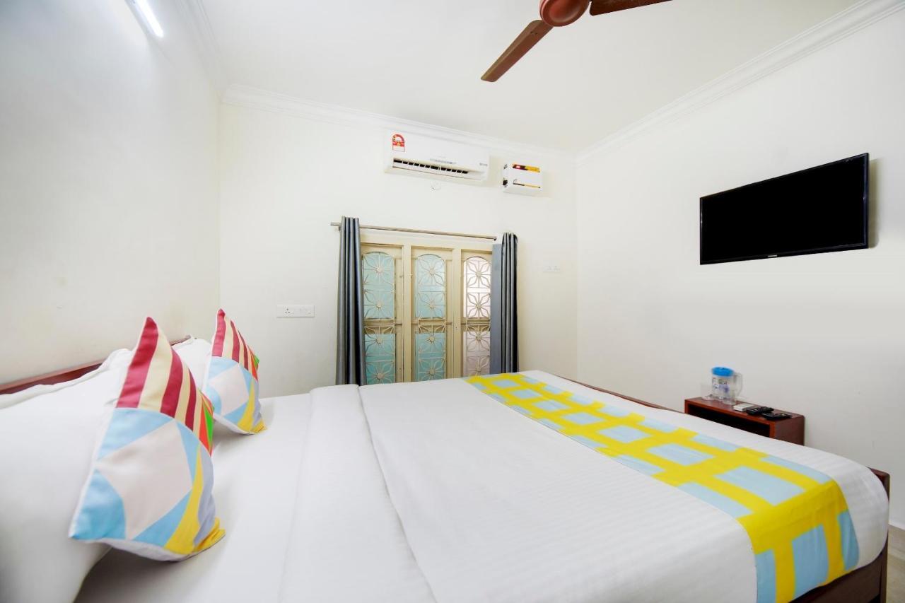 Hotel Yadvik Chennai Esterno foto